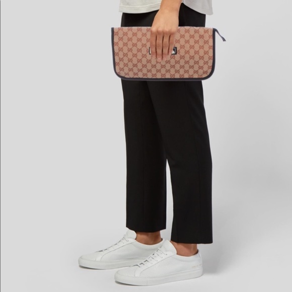 Authentic GUCCI X MLB Rare Slipper Pouch NWOT - Picture 2 of 13